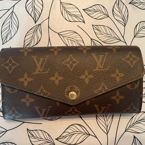 Sarah LV Wallet.